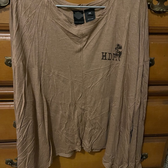 Clothes - Picture 3 of 3